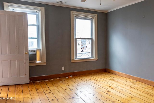 11 River Street, Schenectady, NY 12305