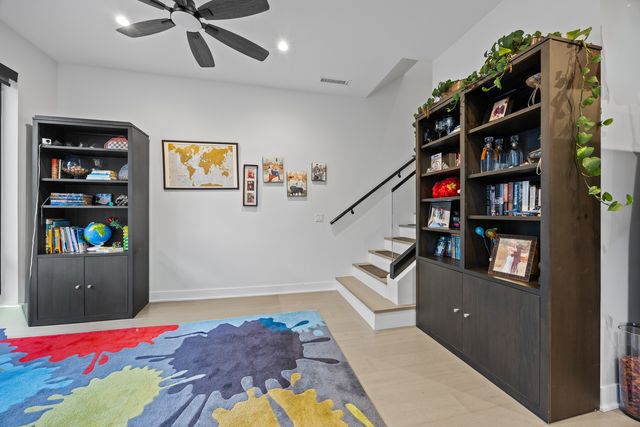 305 S Racine Avenue PH-D, Chicago, IL 60607