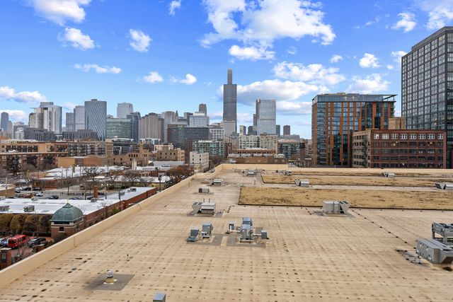 305 S Racine Avenue PH-D, Chicago, IL 60607
