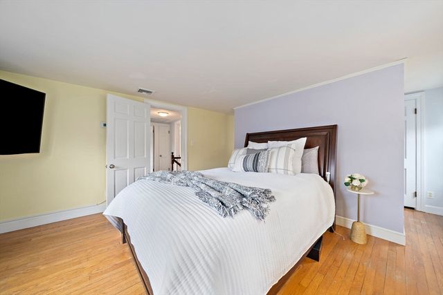 14 Milk St, Lexington, MA 02421