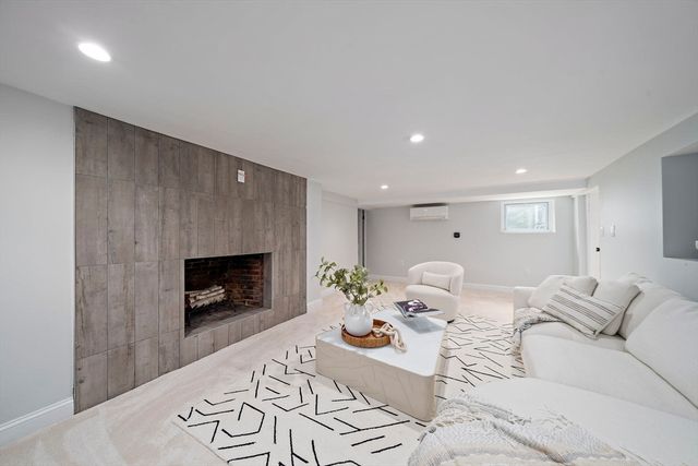 14 Milk St, Lexington, MA 02421