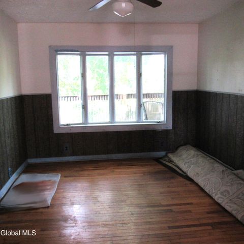 7 Main Street, Hagaman, NY 12086