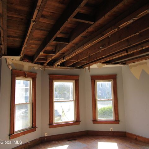 7 Main Street, Hagaman, NY 12086