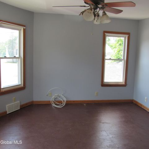 7 Main Street, Hagaman, NY 12086