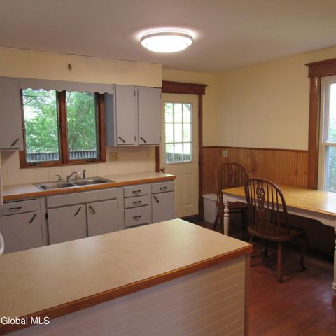 7 Main Street, Hagaman, NY 12086