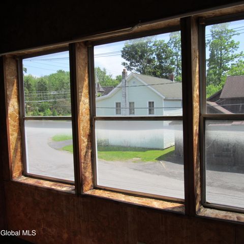 7 Main Street, Hagaman, NY 12086