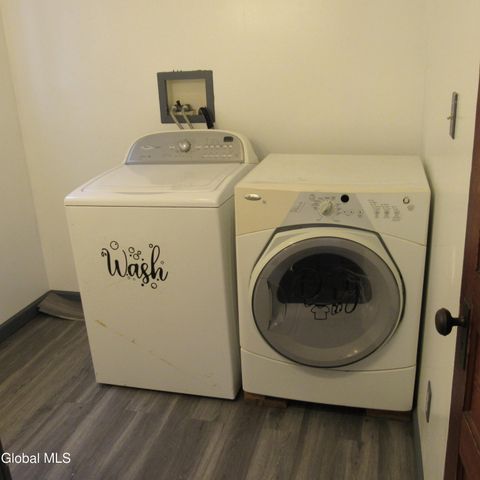 7 Main Street, Hagaman, NY 12086