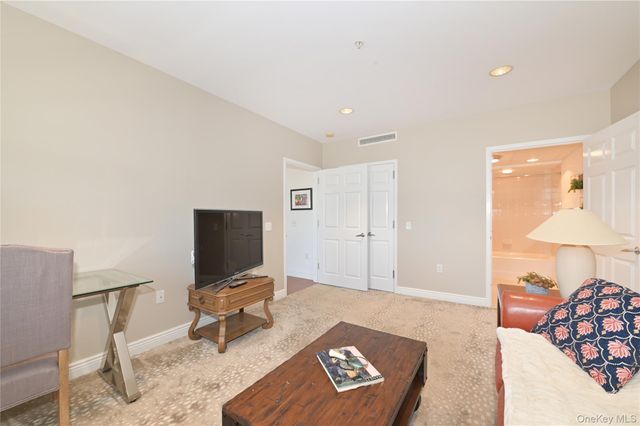 100 Harbor View Drive 241, Port Washington, NY 11050