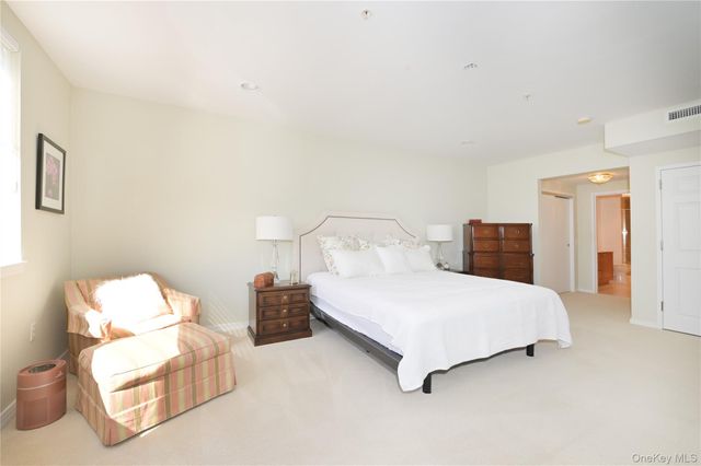 100 Harbor View Drive 241, Port Washington, NY 11050