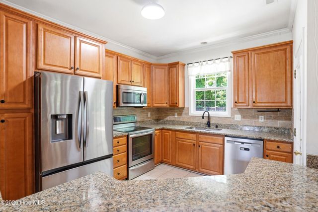 103 Southern Magnolia Court, Hampstead, NC 28443