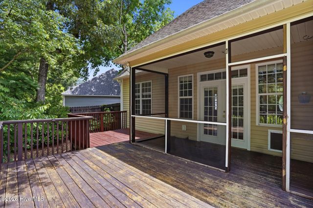 103 Southern Magnolia Court, Hampstead, NC 28443