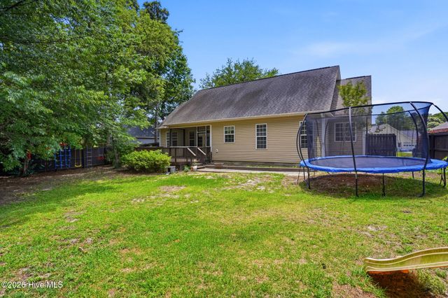 103 Southern Magnolia Court, Hampstead, NC 28443