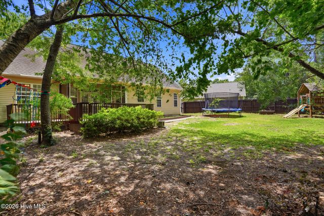 103 Southern Magnolia Court, Hampstead, NC 28443