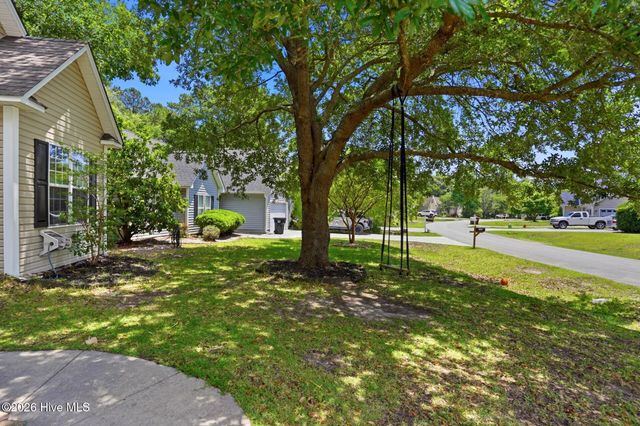 103 Southern Magnolia Court, Hampstead, NC 28443