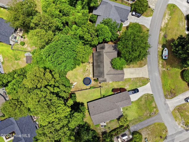 103 Southern Magnolia Court, Hampstead, NC 28443