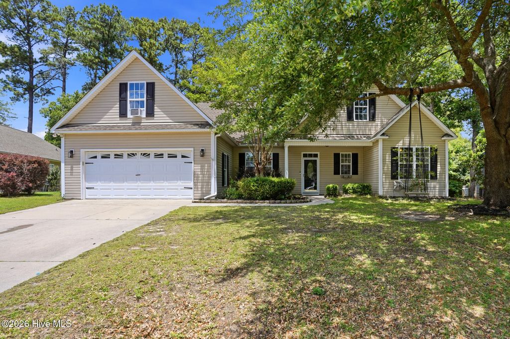 103 Southern Magnolia Court, Hampstead, NC 28443