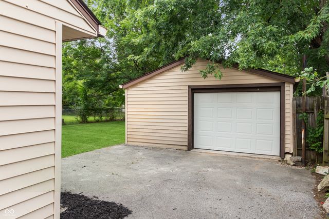 4761 Wellington Avenue, Lawrence, IN 46226