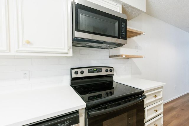 8214 Vernon Avenue, Lubbock, TX 79423