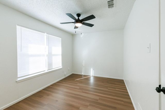 8214 Vernon Avenue, Lubbock, TX 79423