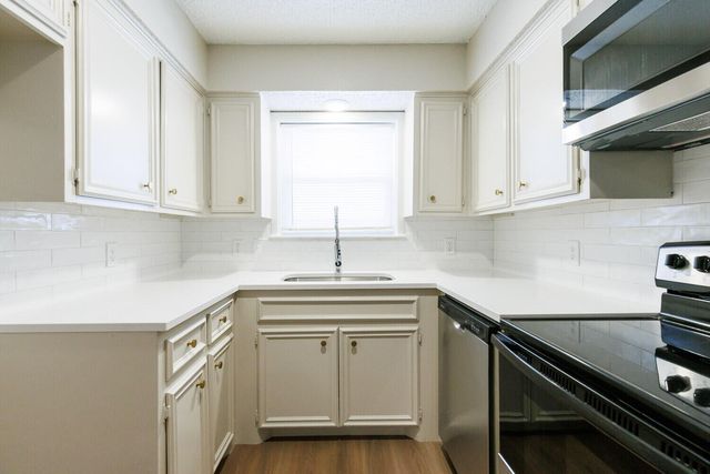 8214 Vernon Avenue, Lubbock, TX 79423