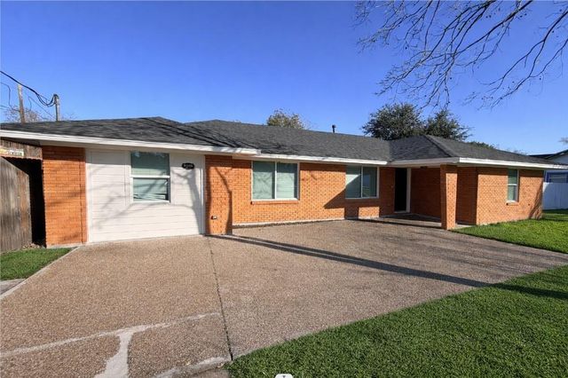 5105 Oak Avenue, Pasadena, TX 77503