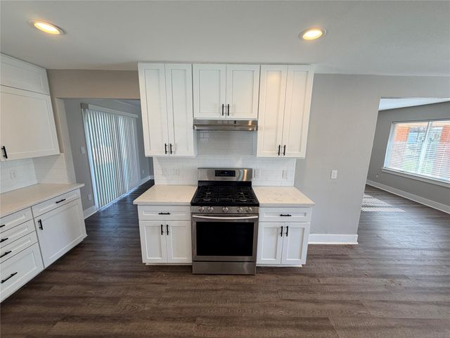 5105 Oak Avenue, Pasadena, TX 77503