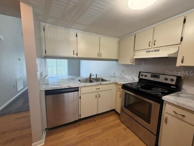 5013 BORDEAUX VILLAGE PLACE 202, Tampa, FL 33617