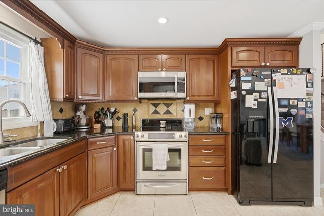 2730 PINEWOOD DR, Waldorf, MD 20601