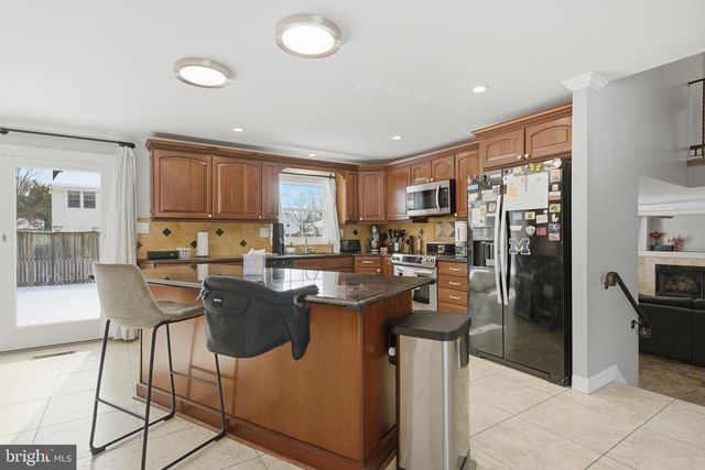 2730 PINEWOOD DR, Waldorf, MD 20601