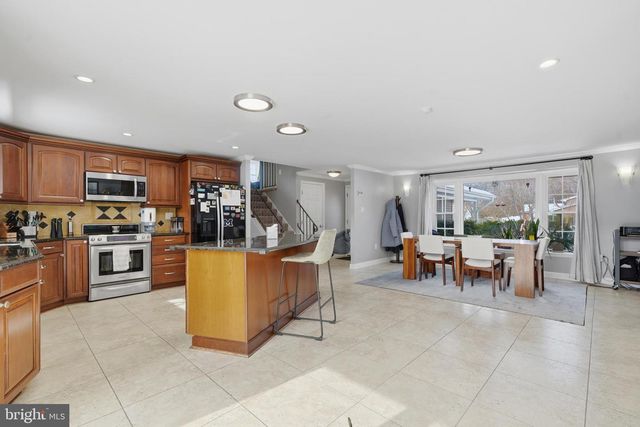 2730 PINEWOOD DR, Waldorf, MD 20601