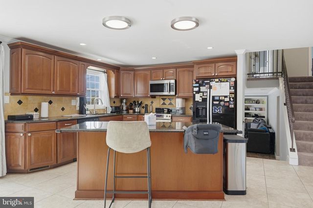 2730 PINEWOOD DR, Waldorf, MD 20601