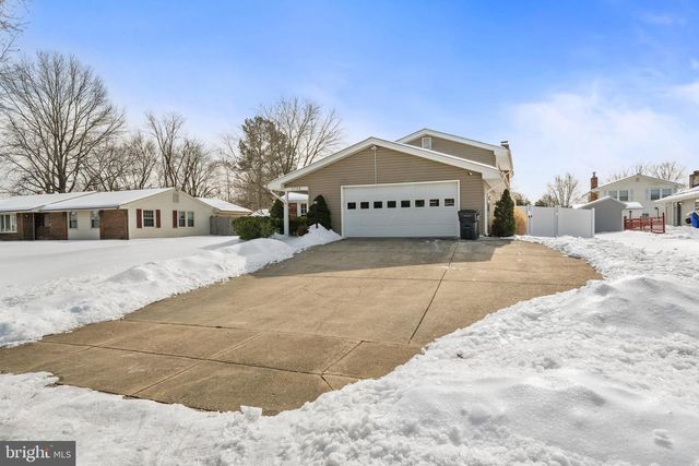 2730 PINEWOOD DR, Waldorf, MD 20601