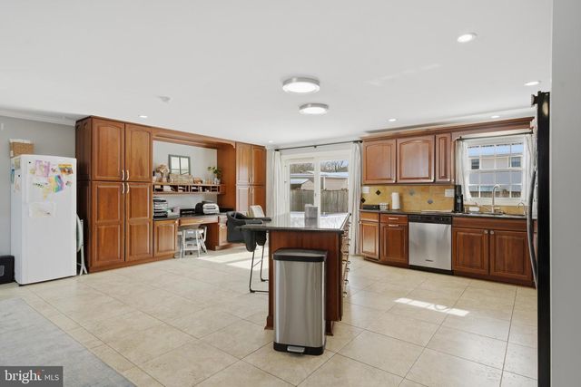 2730 PINEWOOD DR, Waldorf, MD 20601