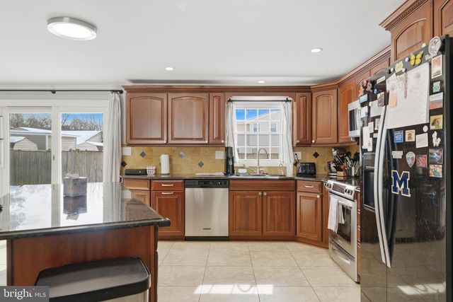 2730 PINEWOOD DR, Waldorf, MD 20601