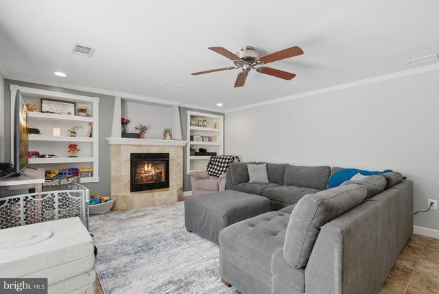 2730 PINEWOOD DR, Waldorf, MD 20601