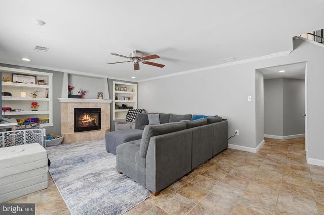 2730 PINEWOOD DR, Waldorf, MD 20601