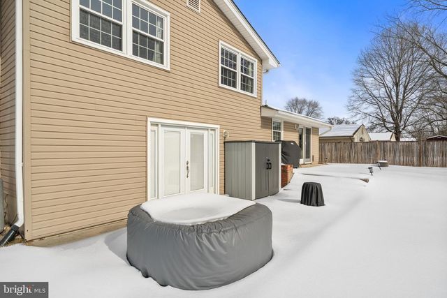 2730 PINEWOOD DR, Waldorf, MD 20601