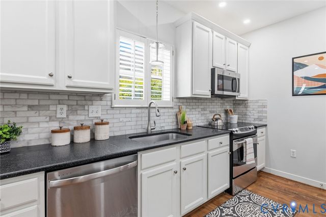 4674 Twin Hickory Lake Dr, Henrico, VA 23059