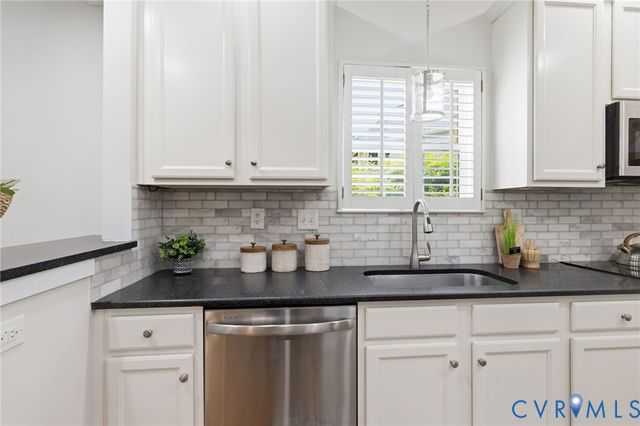 4674 Twin Hickory Lake Dr, Henrico, VA 23059