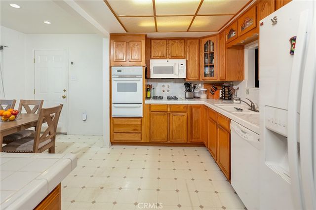 21723 Napa Street, Canoga Park, CA 91304