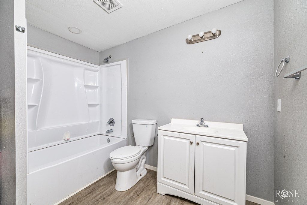 Image 11 of property listing at 1201 Koberlin St, San Angelo, TX 76903