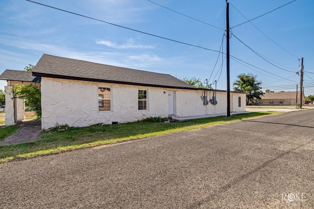 Image 5 of property listing at 1201 Koberlin St, San Angelo, TX 76903