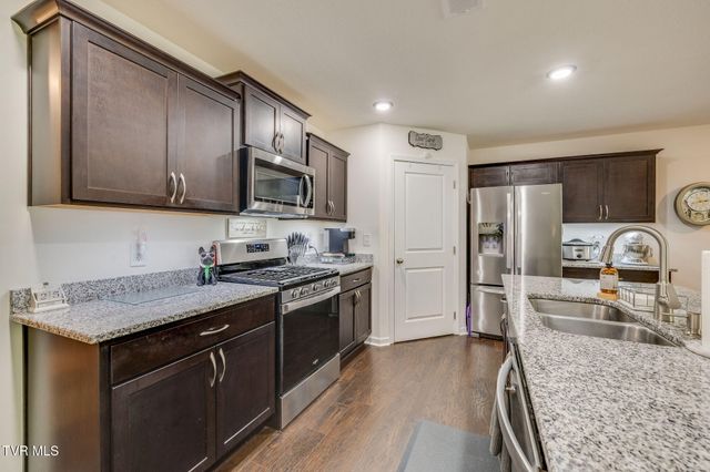 1421 Gress Mag Mountain, Kingsport, TN 37660