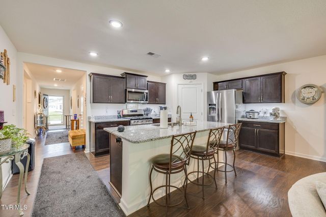 1421 Gress Mag Mountain, Kingsport, TN 37660