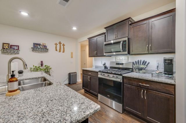 1421 Gress Mag Mountain, Kingsport, TN 37660