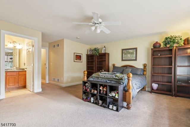 49 Boonton Ave, Kinnelon Boro, NJ 07405