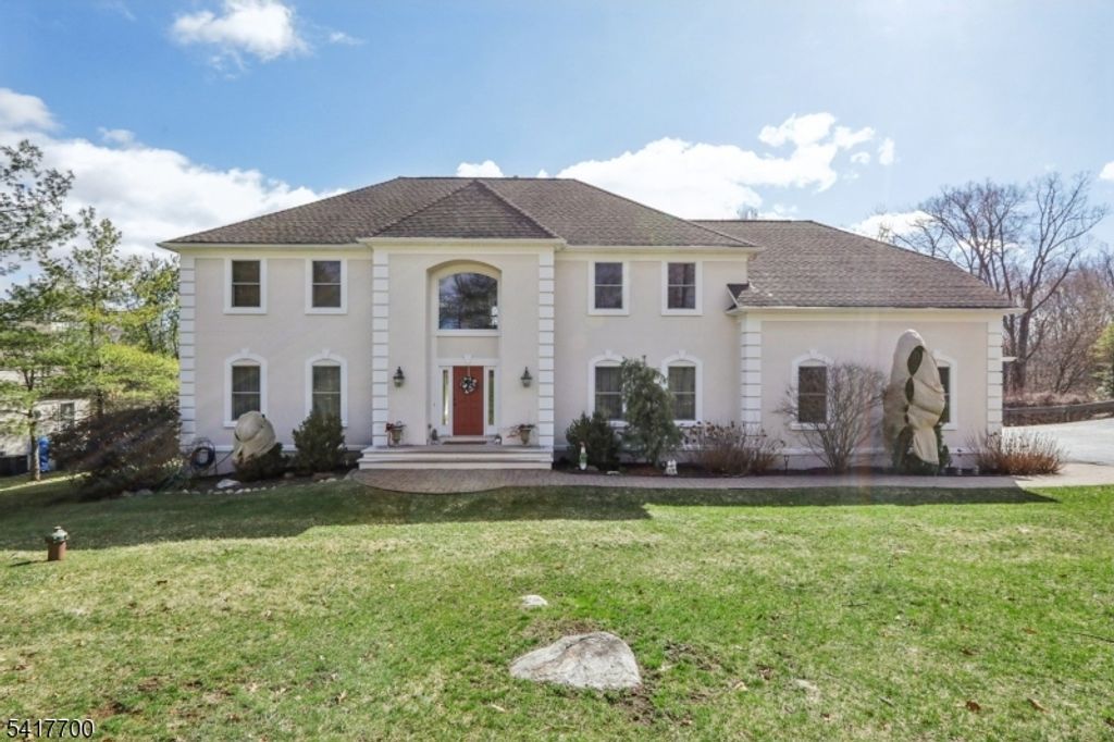 49 Boonton Ave, Kinnelon Boro, NJ 07405