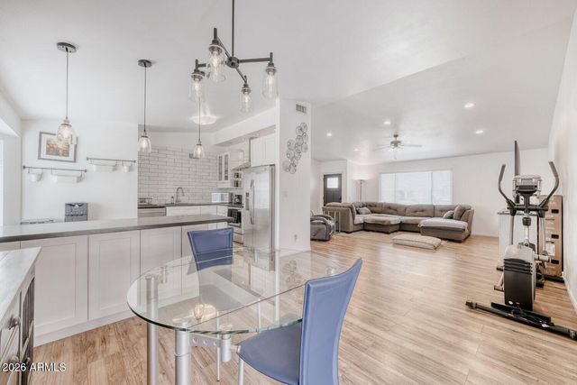 4209 E ACOMA Drive, Phoenix, AZ 85032