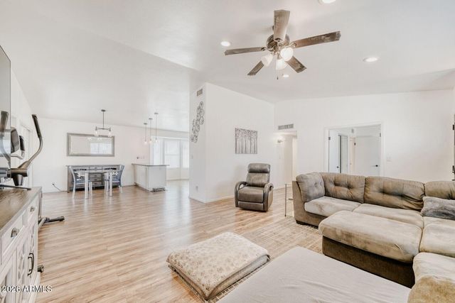 4209 E ACOMA Drive, Phoenix, AZ 85032