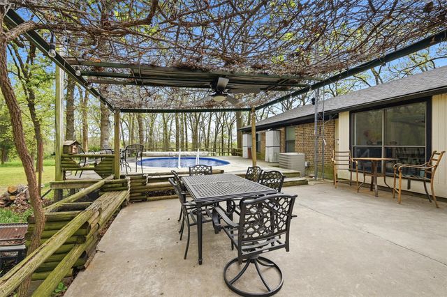 711 County Road 162, Gainesville, TX 76240